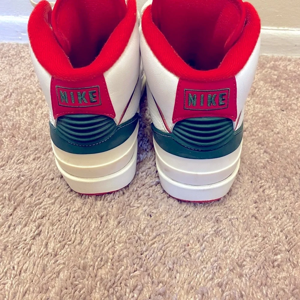 Nike Air Jordan White Red Green High-Top Classic Basketball Size 5 Big Kids
